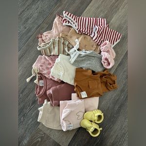 Baby girl 3-6 month old clothes bundle